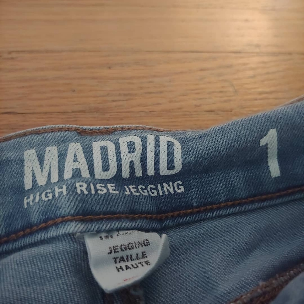 Light Blue Jeans - Picture 3 of 3